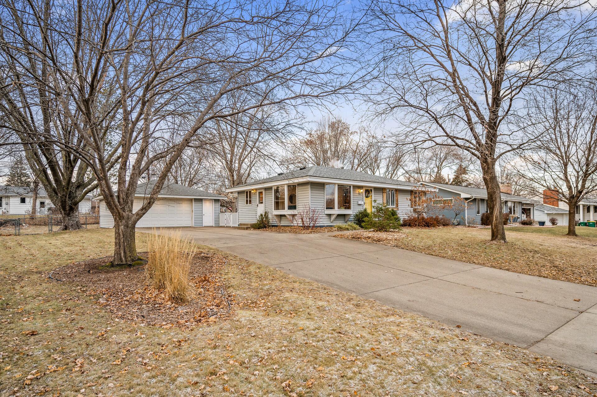 8332 Little Road, Bloomington, Minnesota image 34