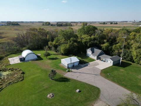 Homes For Sale - 1910 30th Street<br/> Willmar, MN 56201