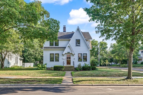 Homes For Sale - 539 W Grand Avenue<br/> Eau Claire, WI 54703