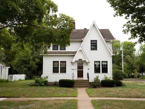 Homes For Sale - 539 W Grand Avenue<br/> Eau Claire, WI 54703