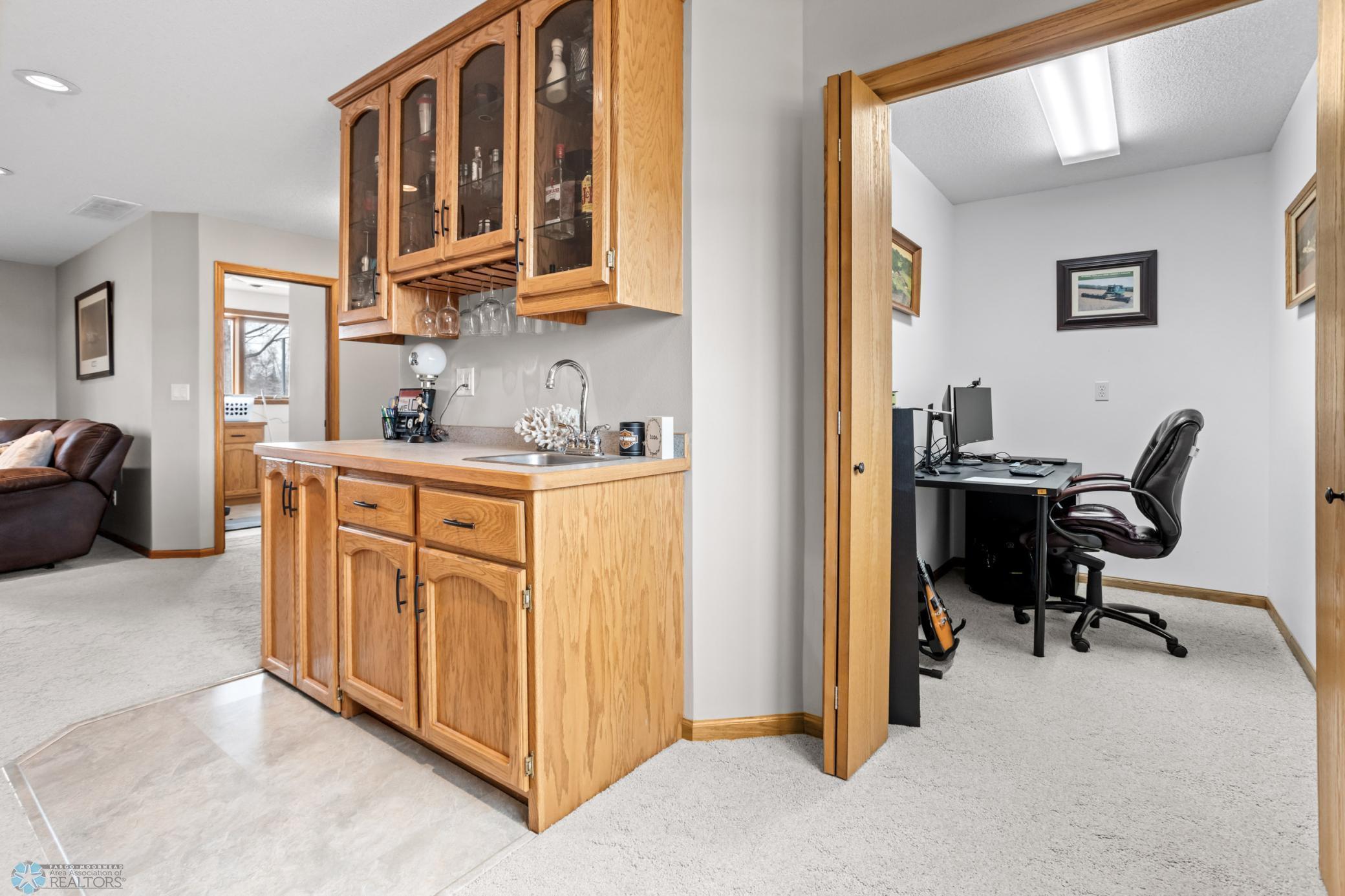 8112 Edward Drive, Wahpeton, North Dakota image 26