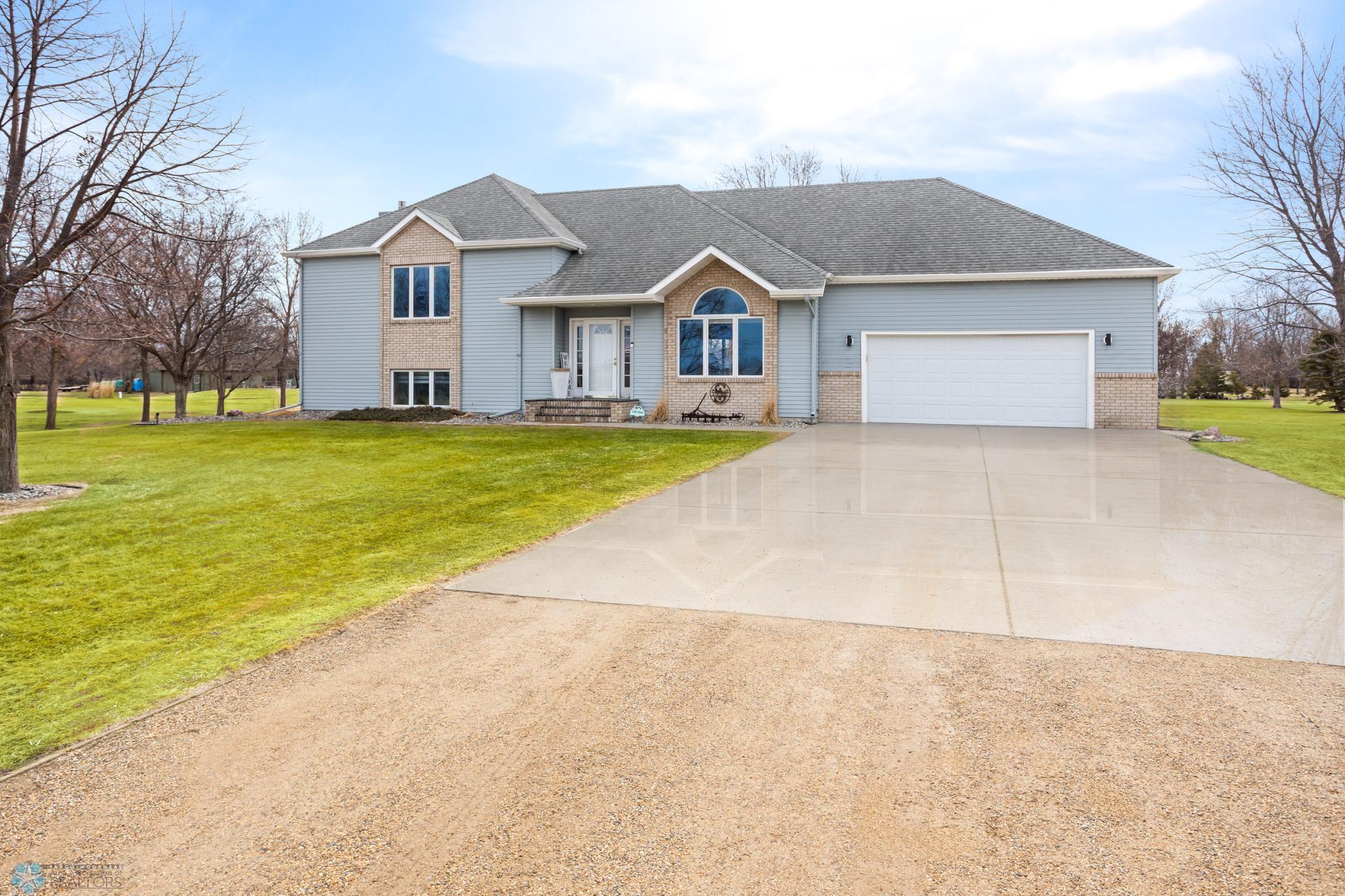8112 Edward Drive, Wahpeton, North Dakota image 1