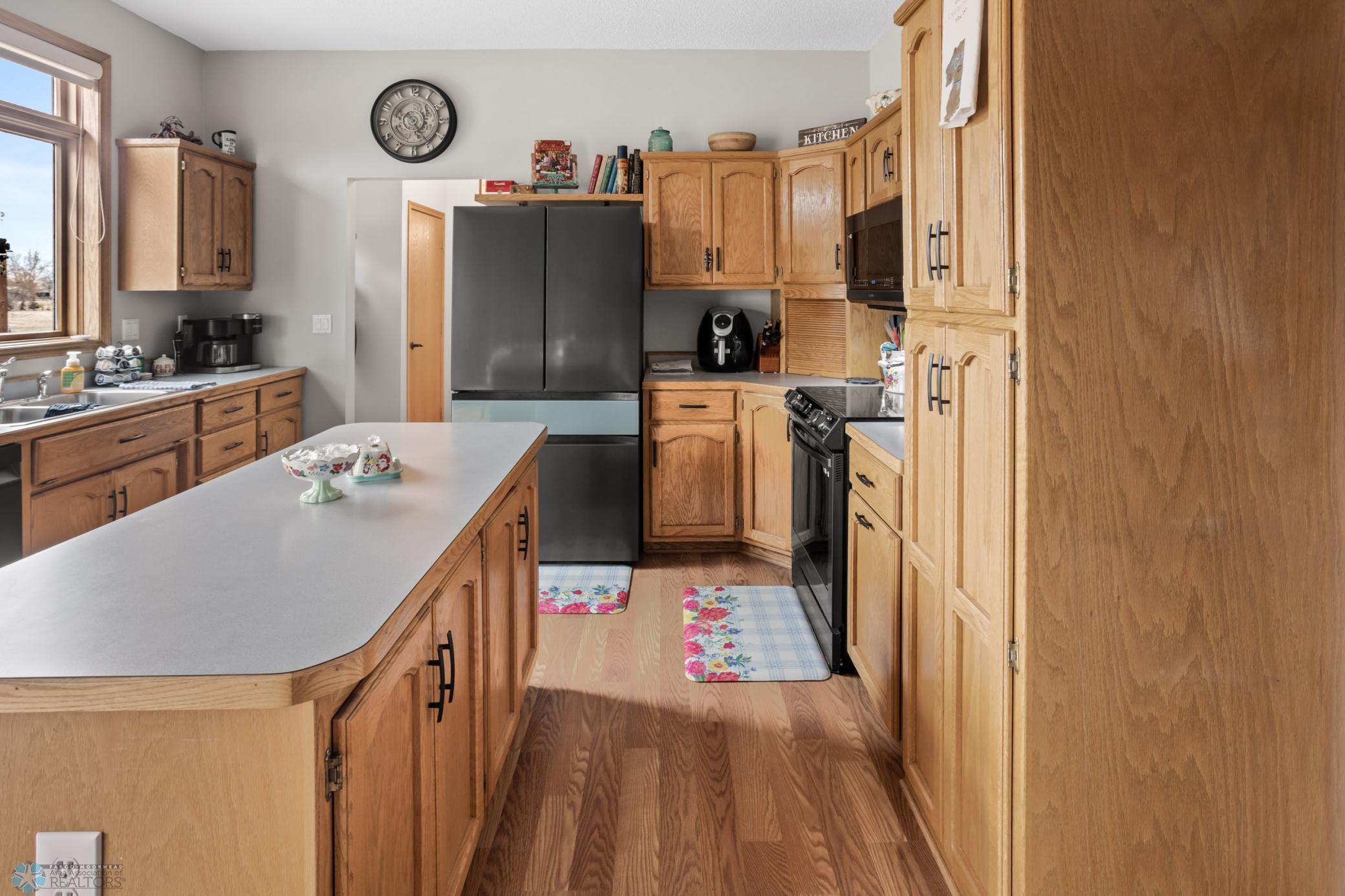 8112 Edward Drive, Wahpeton, North Dakota image 13