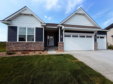 Homes For Sale - 851 Londonderry Lane<br/> Rochester, MN 55901