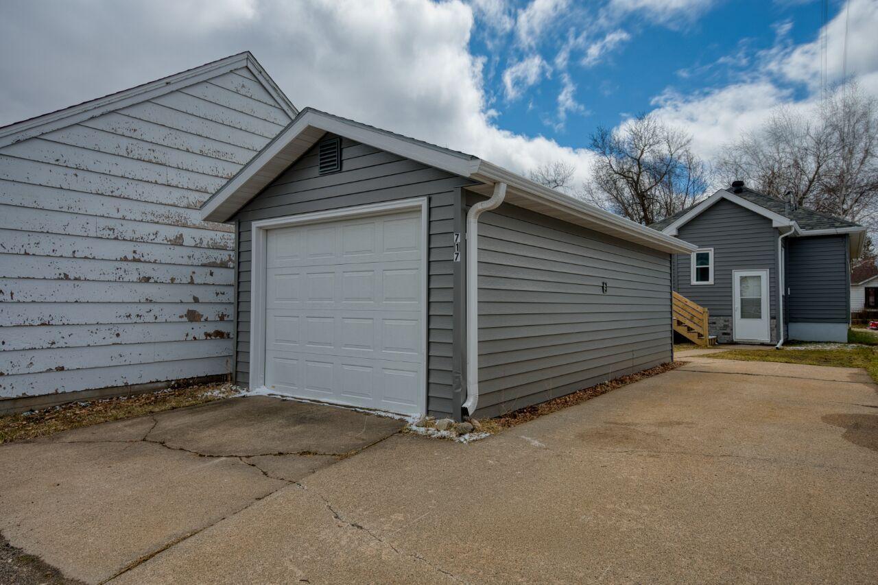 717 16th Street, Virginia, Minnesota image 31