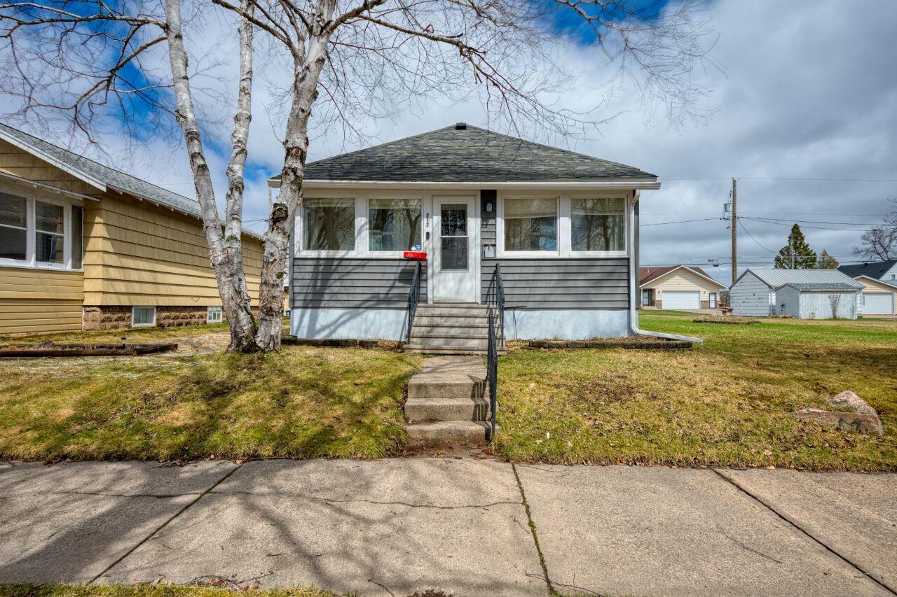 717 16th Street, Virginia, Minnesota image 1