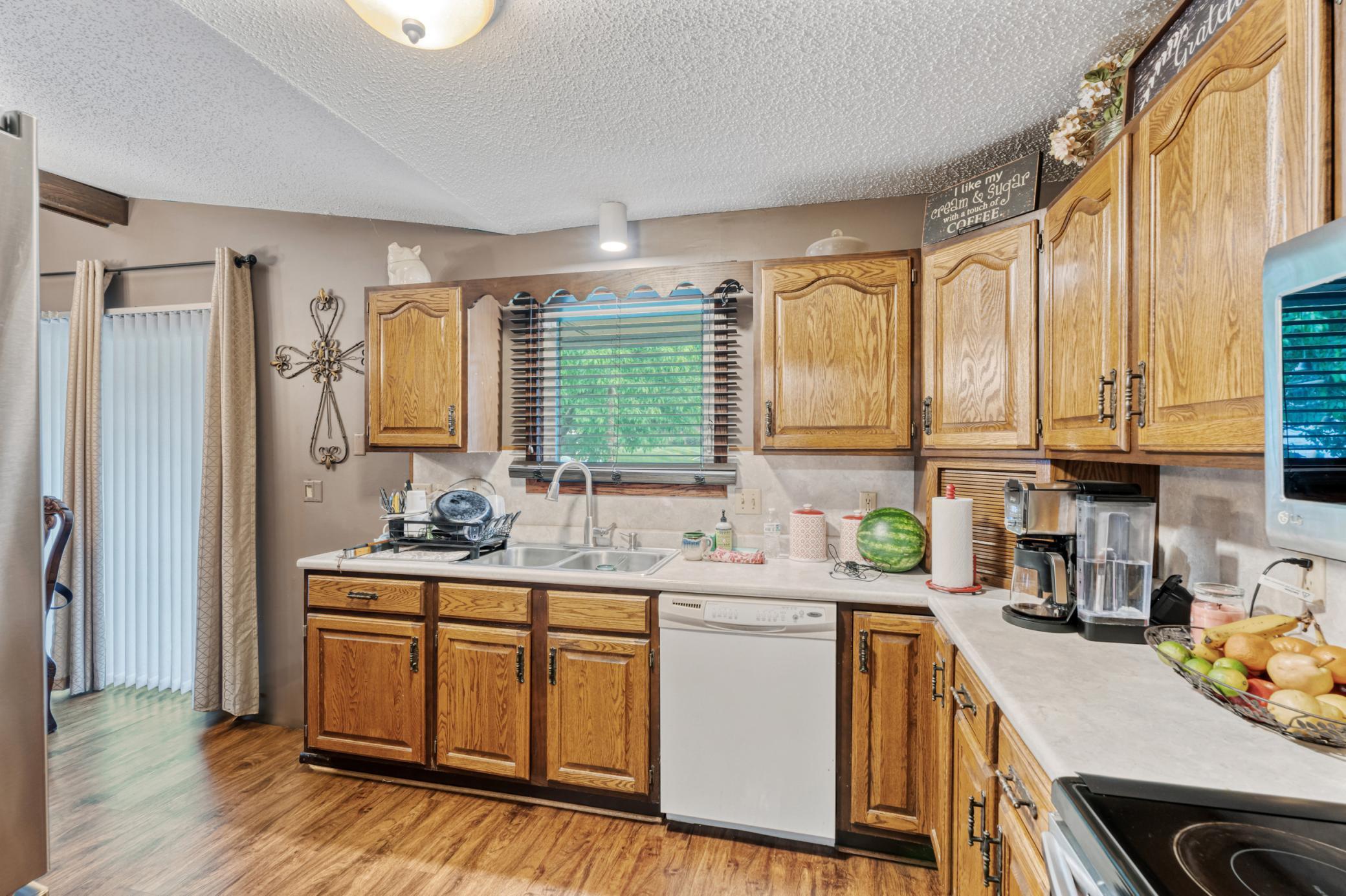 1977 Bay Street, Worthington, Minnesota image 6