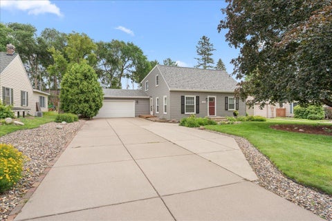 Homes For Sale - 198 Ferndale Street<br/> Maplewood, MN 55119
