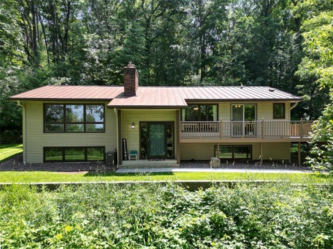 Homes For Sale - E865 Woodridge Drive<br/> Eau Claire, WI 54701