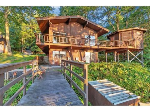 Homes For Sale - 9968 Sunrise Over Gull Lane<br/> Nisswa, MN 56468