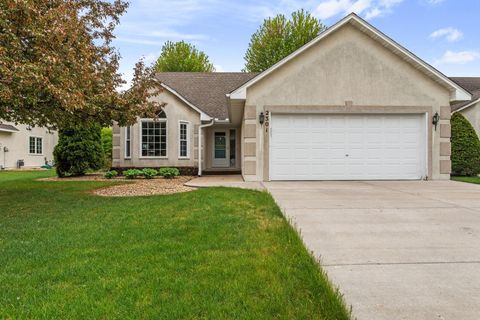 Townhouse For Sale - 2301 Wight Bay<br/> Brooklyn Park, MN 55443