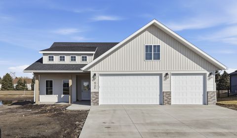 Homes For Sale - 4736 Hampton Loop<br/> Clay County, Moorhead, MN 56560