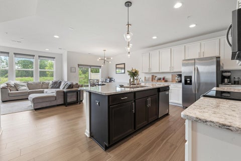 Townhouse For Sale - 762 Stonegate Road<br/> Chanhassen, MN 55317