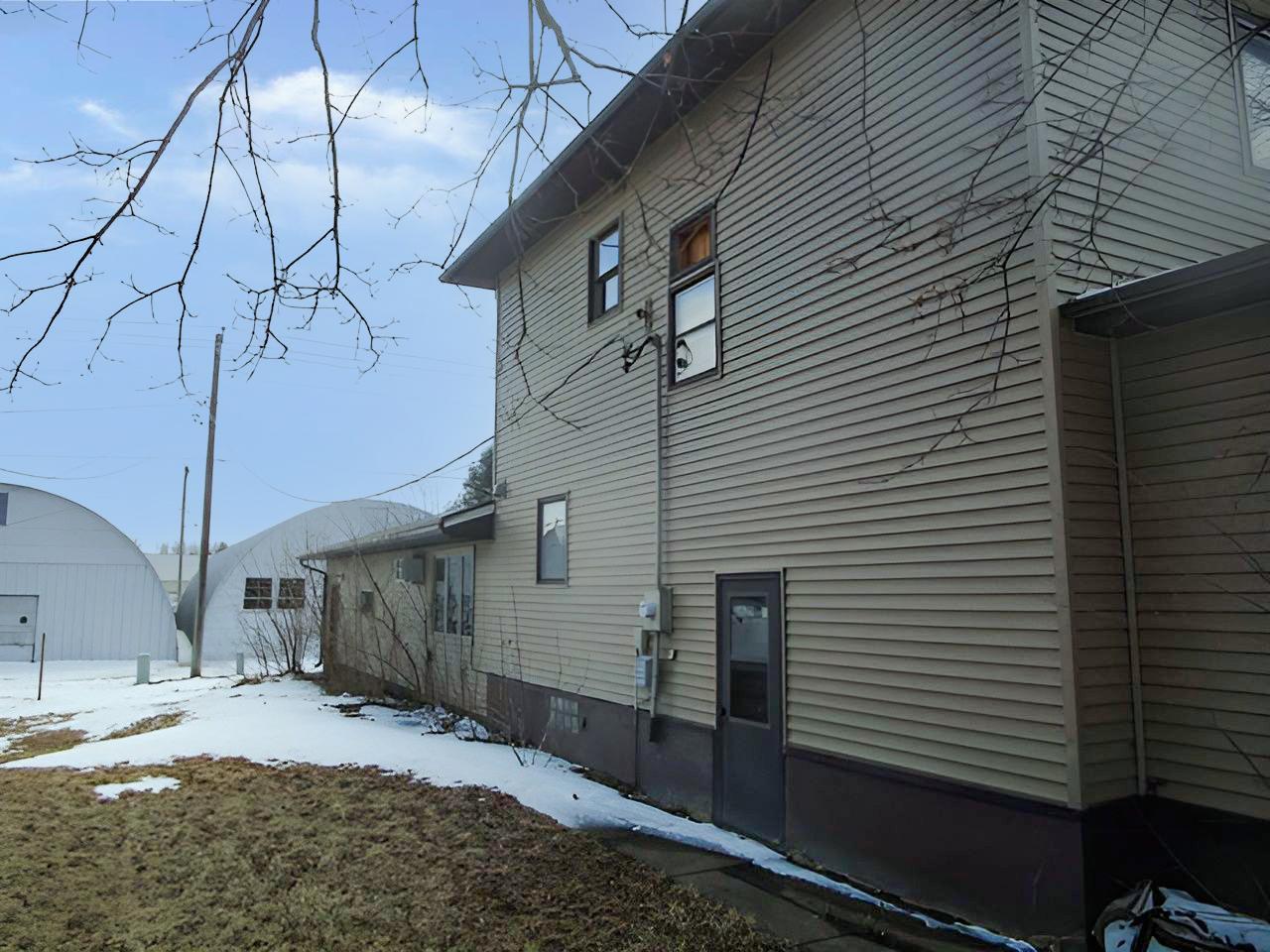 402 E Flynn Street, Redwood Falls, Minnesota image 2