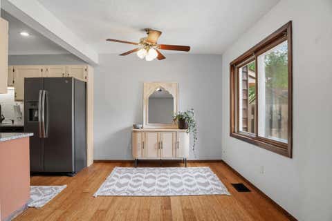 Townhouse For Sale - 2455 Crestwood Drive<br/> Ramsey County, Saint Paul, MN 55109