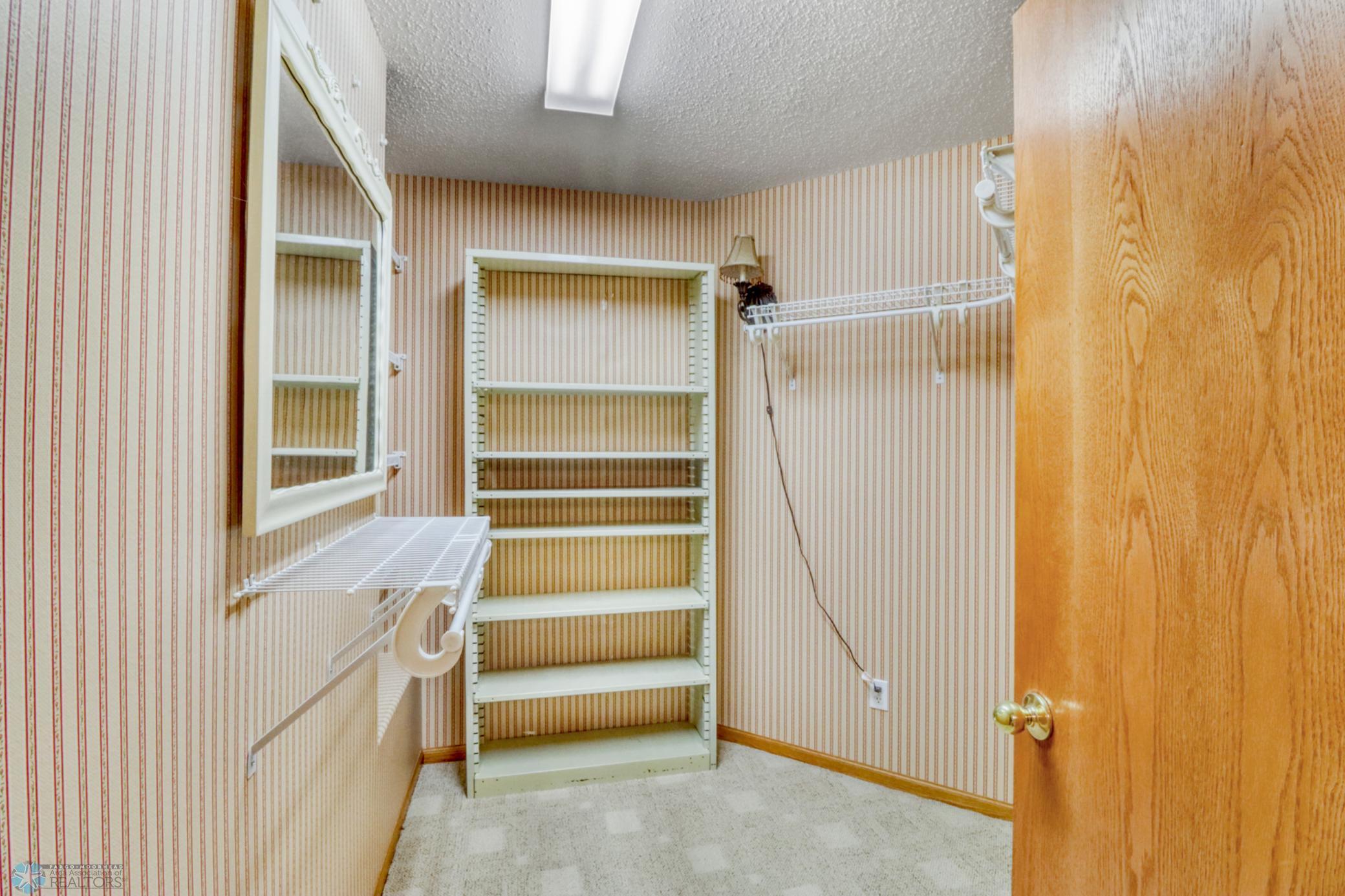 1101 30th Street, Moorhead, Minnesota image 27