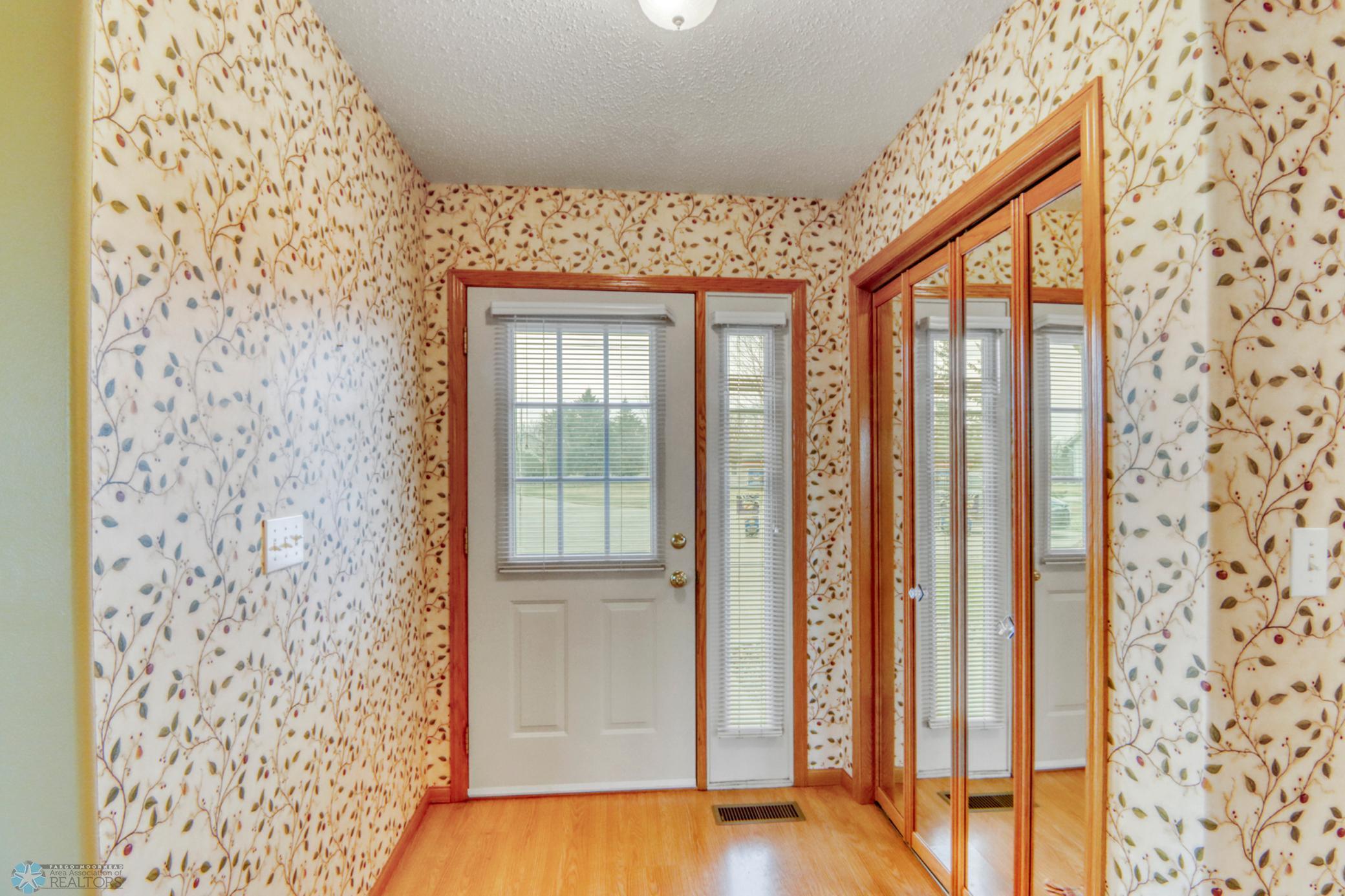 1101 30th Street, Moorhead, Minnesota image 2