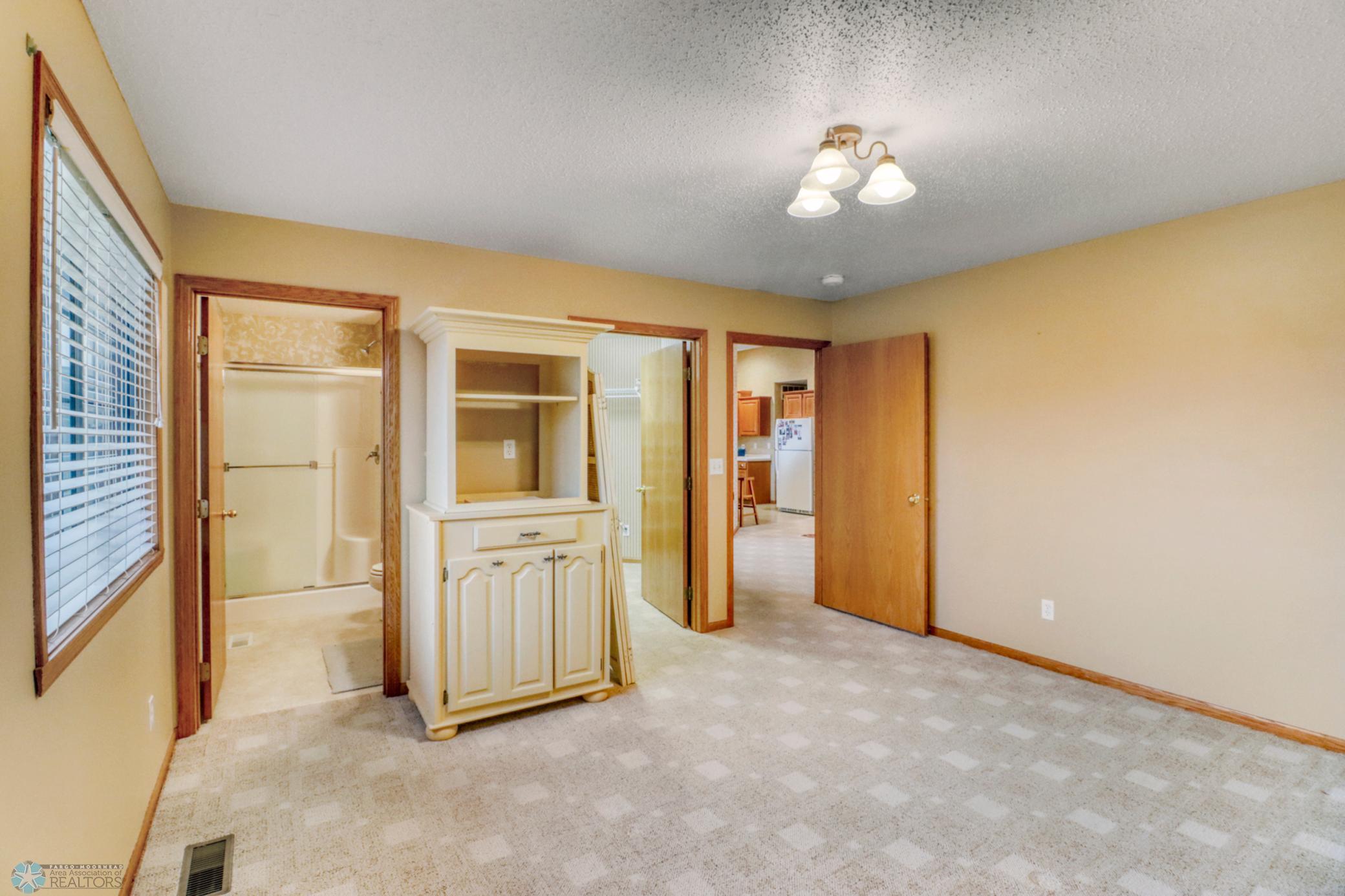 1101 30th Street, Moorhead, Minnesota image 24