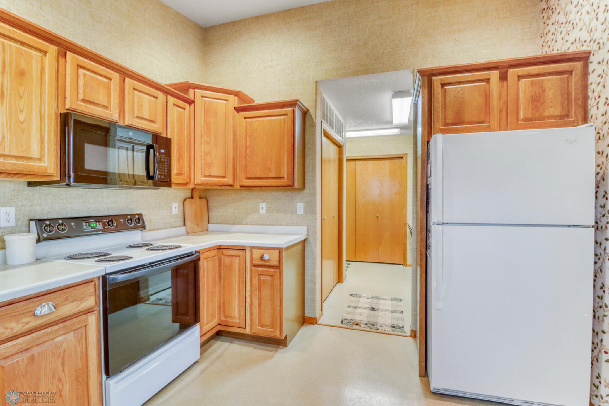 1101 30th Street, Moorhead, Minnesota image 16