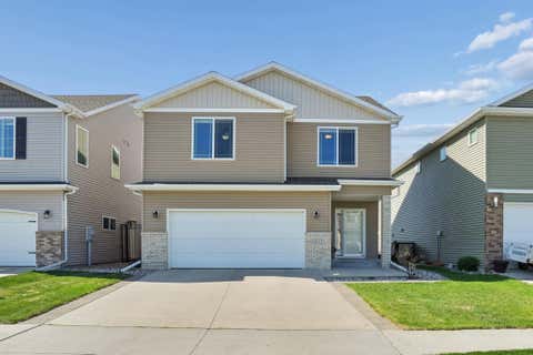 Homes For Sale - 947 30th Avenue<br/> Cass County, West Fargo, ND 58078