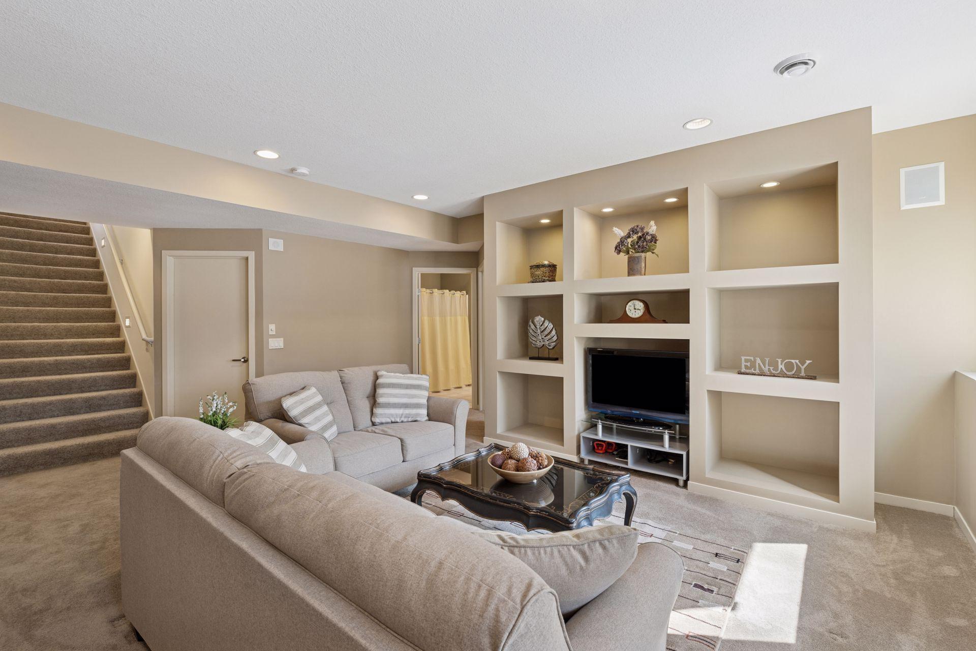 15703 Sussex Drive, Minnetonka, Minnesota image 35