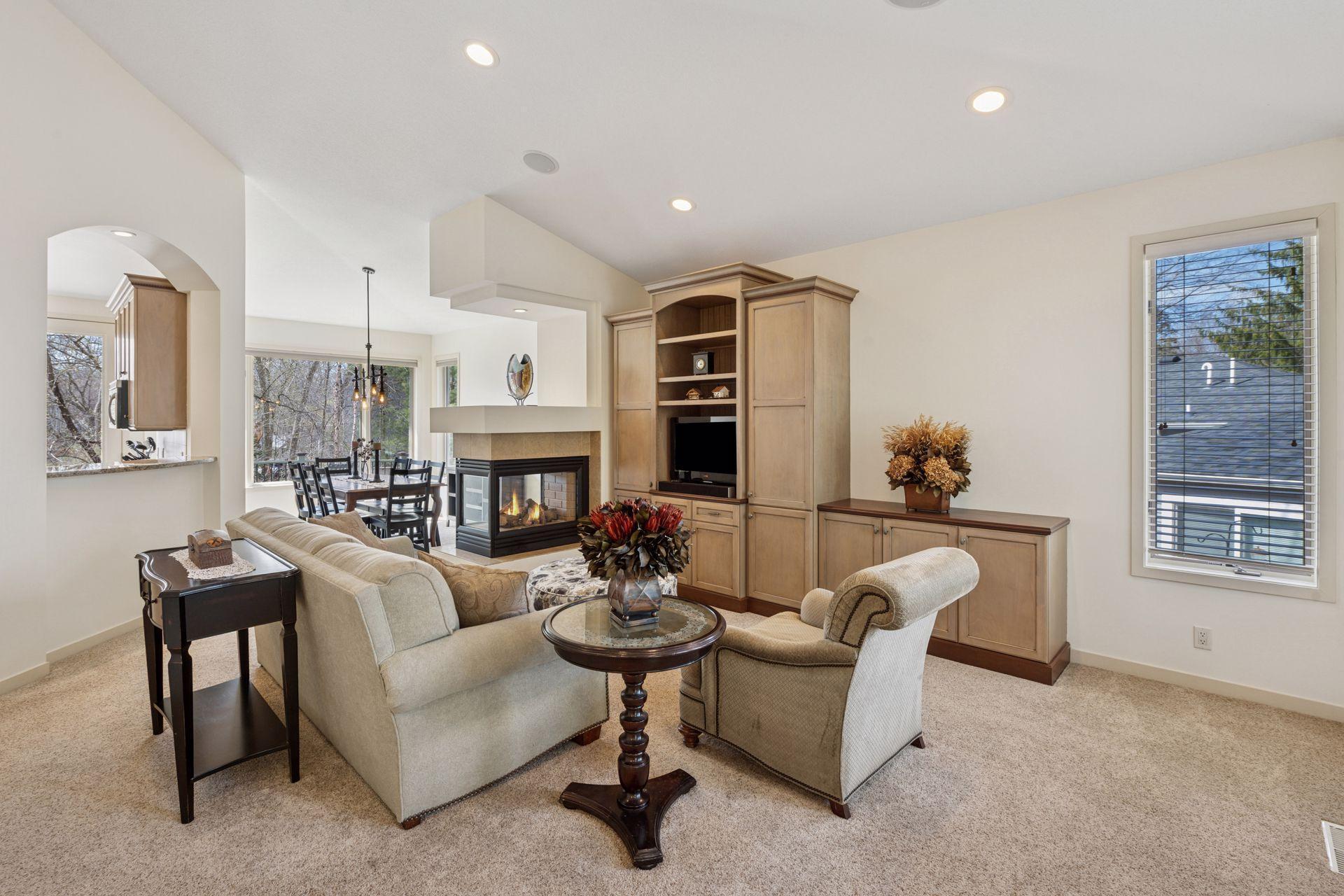 15703 Sussex Drive, Minnetonka, Minnesota image 11