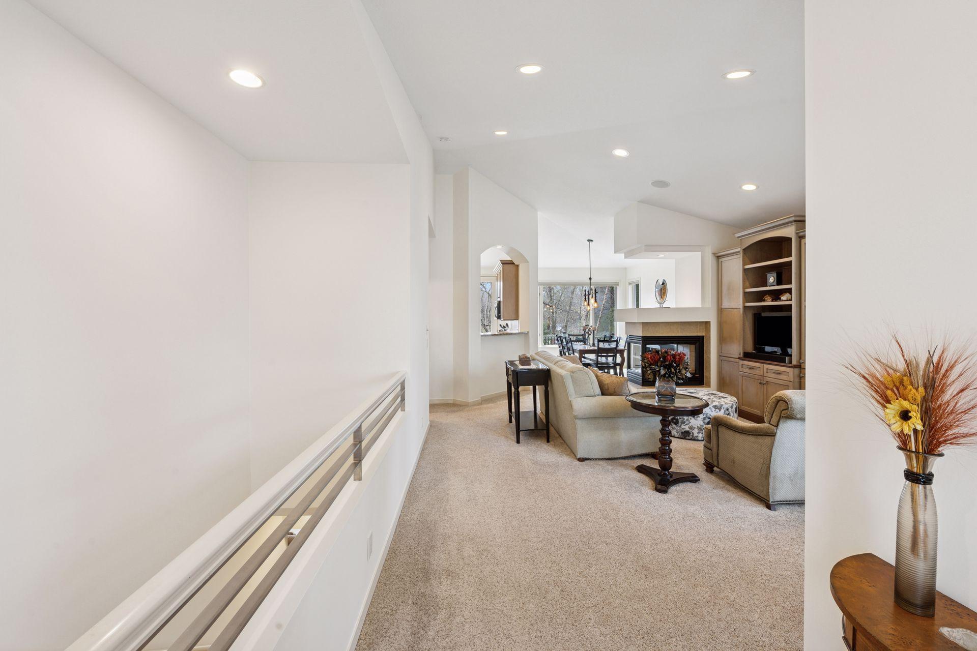 15703 Sussex Drive, Minnetonka, Minnesota image 9