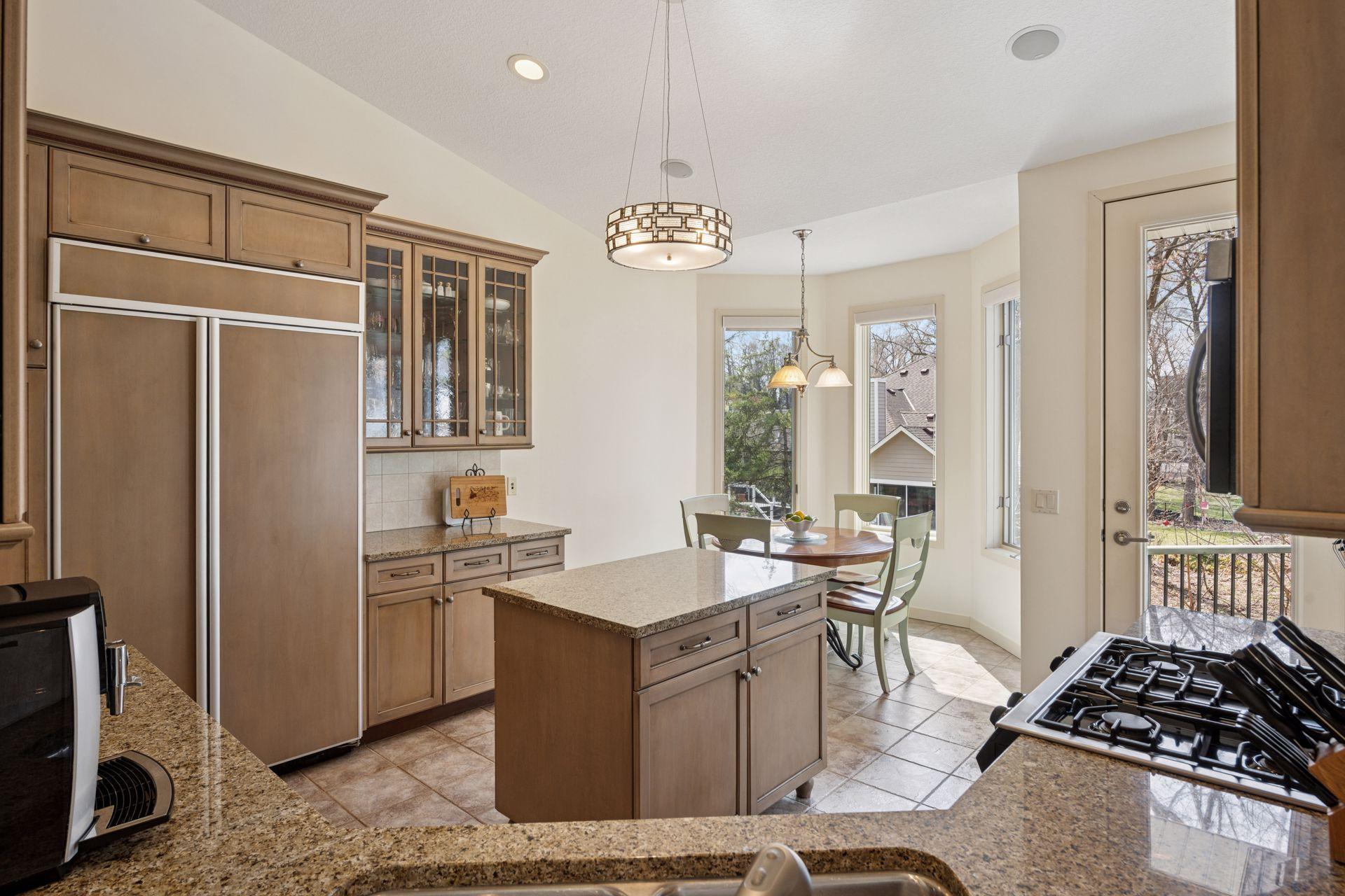 15703 Sussex Drive, Minnetonka, Minnesota image 17