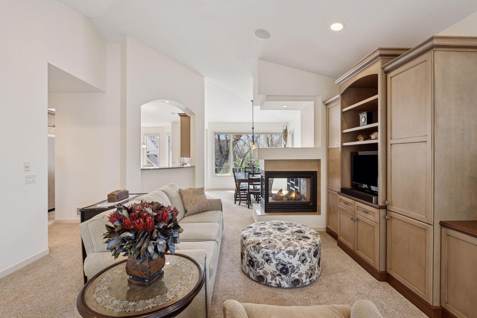 15703 Sussex Drive, Minnetonka, Minnesota image 10