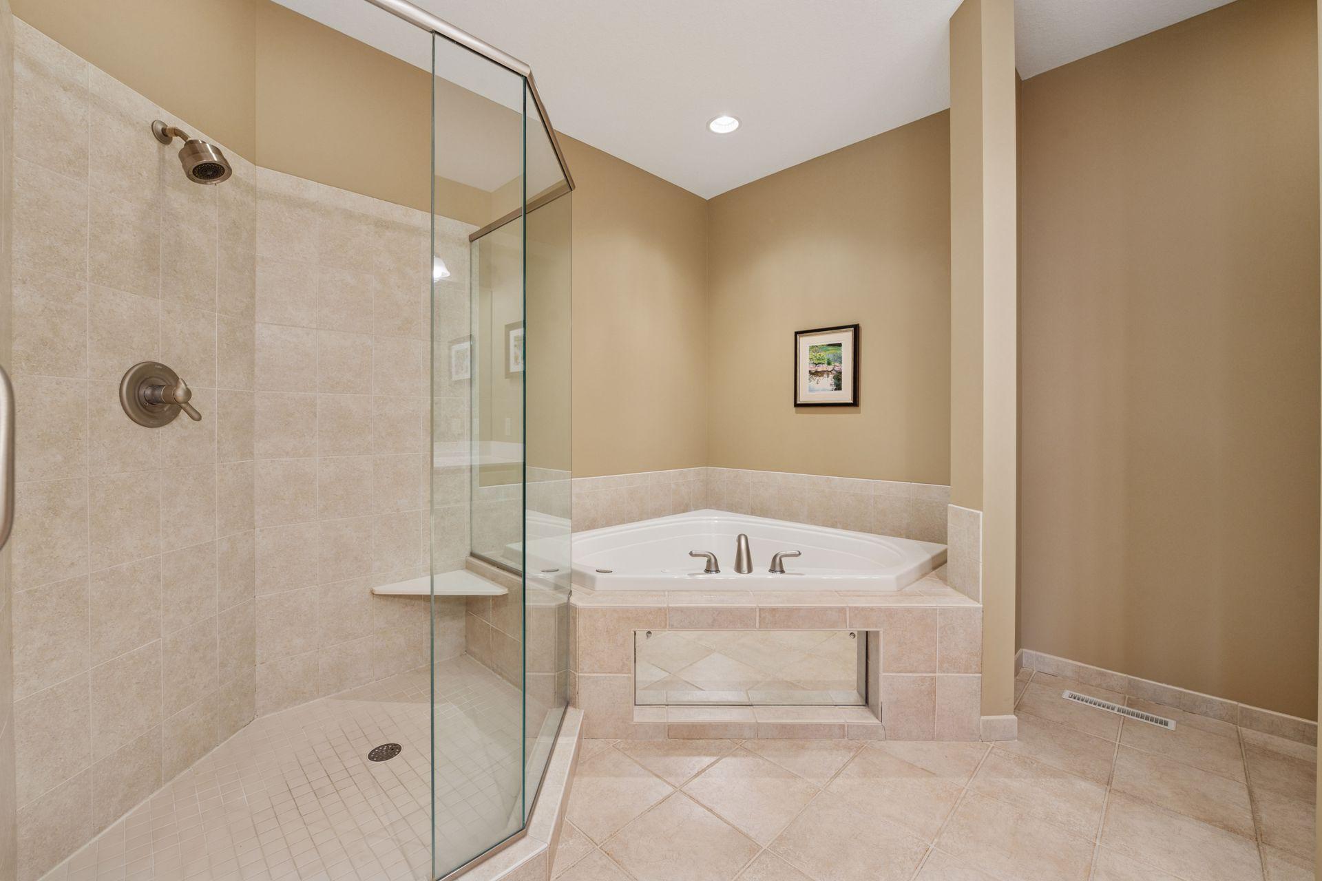 15703 Sussex Drive, Minnetonka, Minnesota image 30