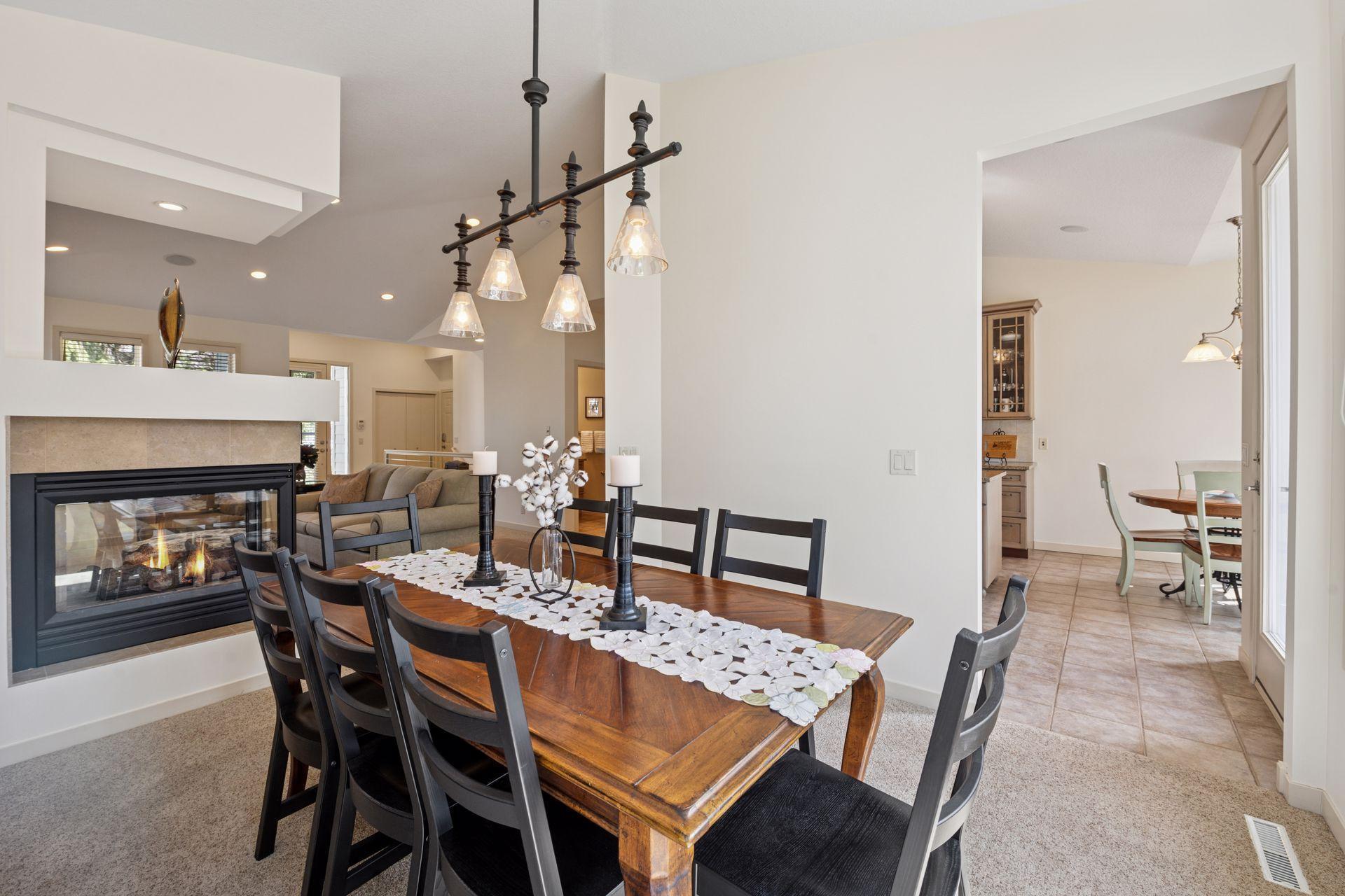15703 Sussex Drive, Minnetonka, Minnesota image 16