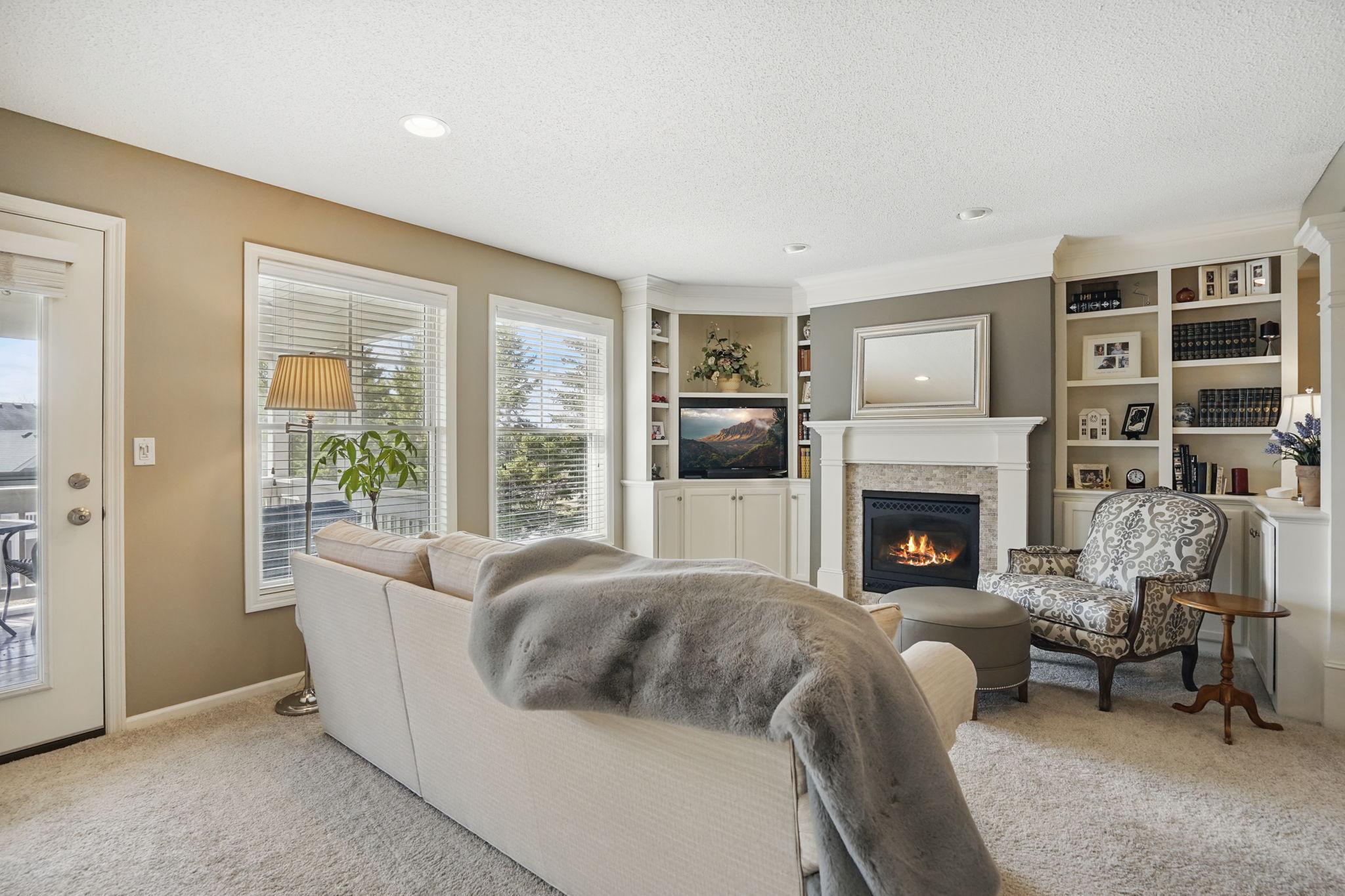 7035 Waterstone Lane, Woodbury, Minnesota image 18