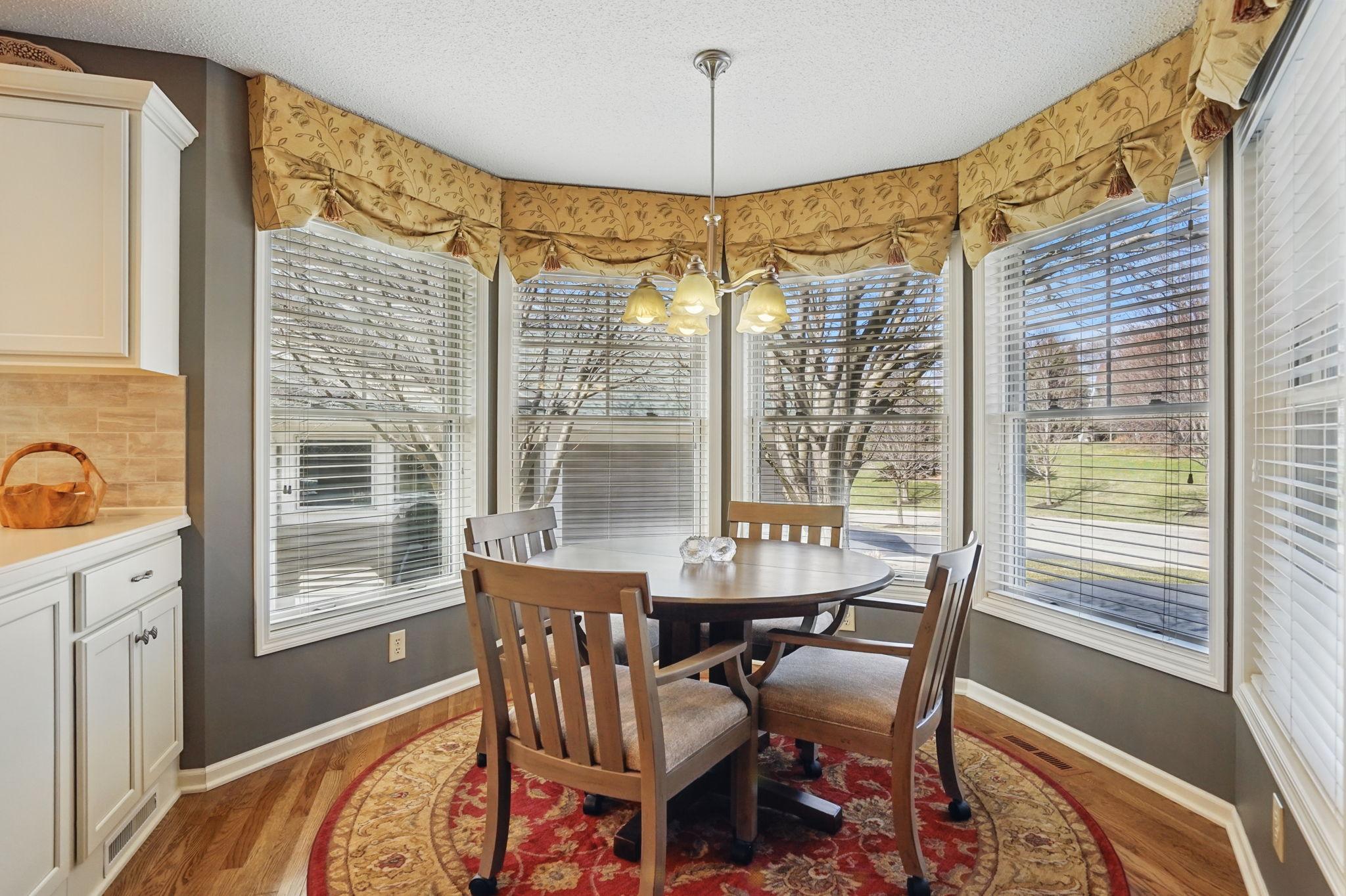 7035 Waterstone Lane, Woodbury, Minnesota image 11