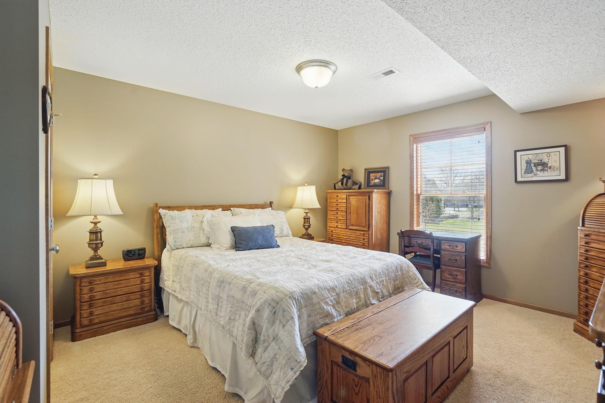 7035 Waterstone Lane, Woodbury, Minnesota image 39