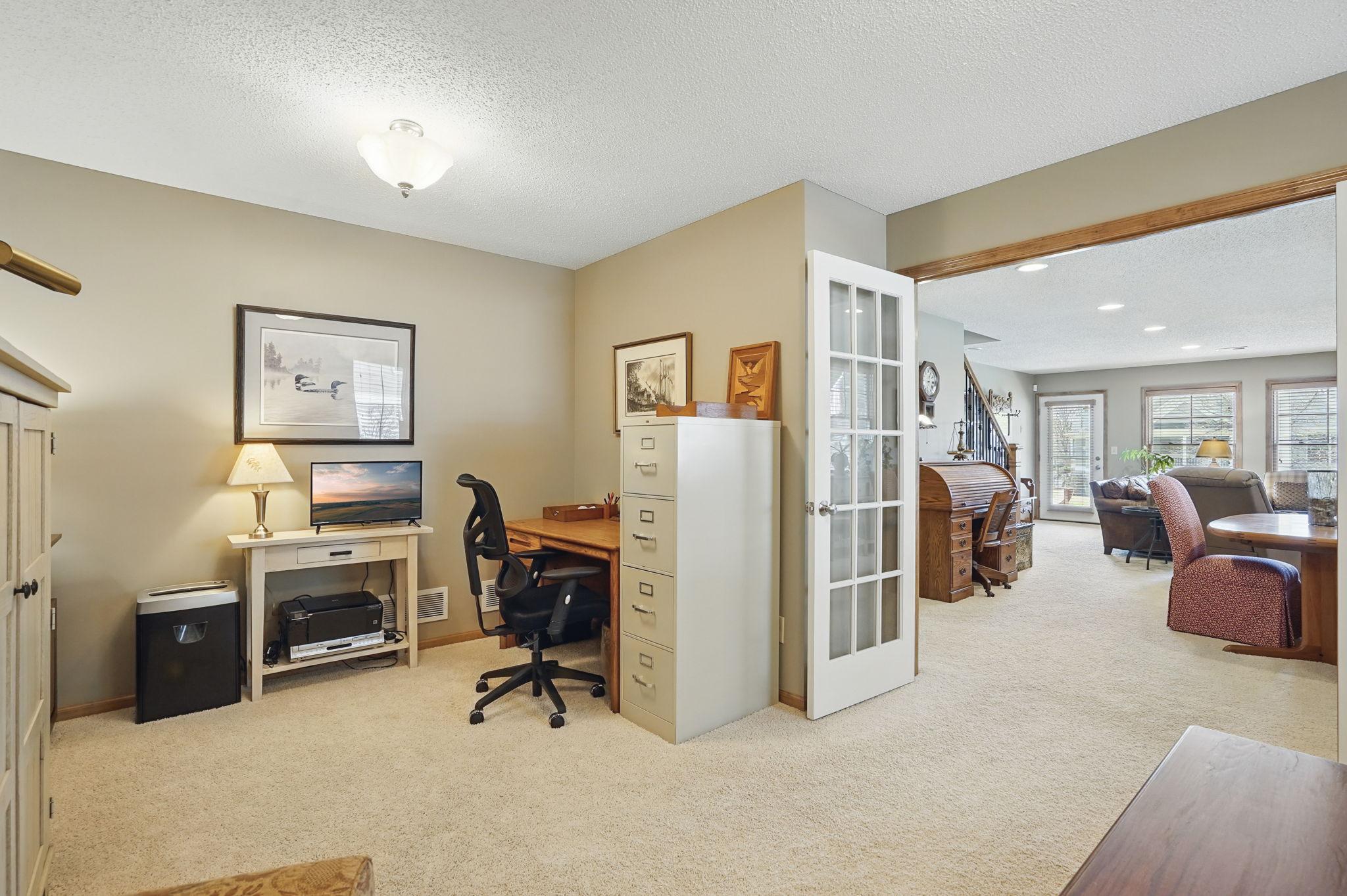 7035 Waterstone Lane, Woodbury, Minnesota image 37