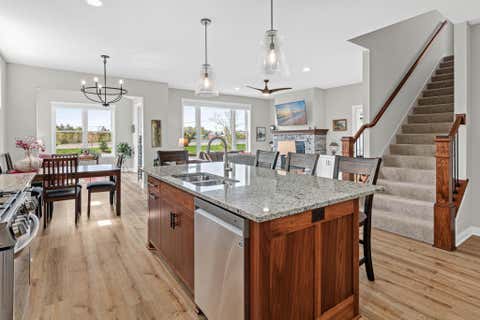 Townhouse For Sale - 29264 Kenwood Way<br/> Chisago City, MN 55013