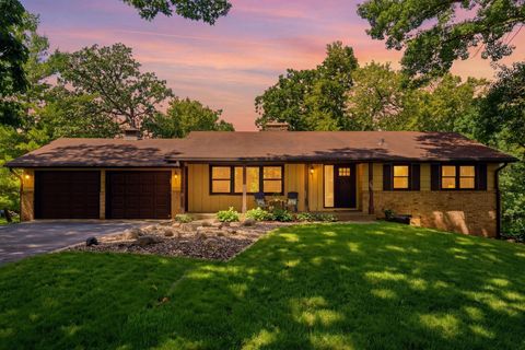Homes For Sale - 215 Union Terrace Lane<br/> Hennepin County, Minneapolis, MN 55441