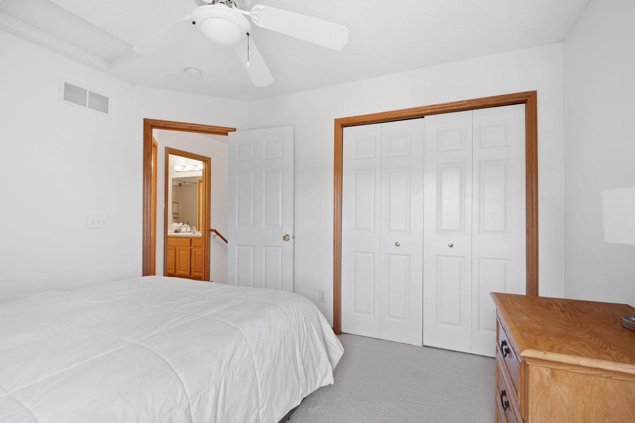 2160 Woodcrest Drive, Woodbury, Minnesota image 24