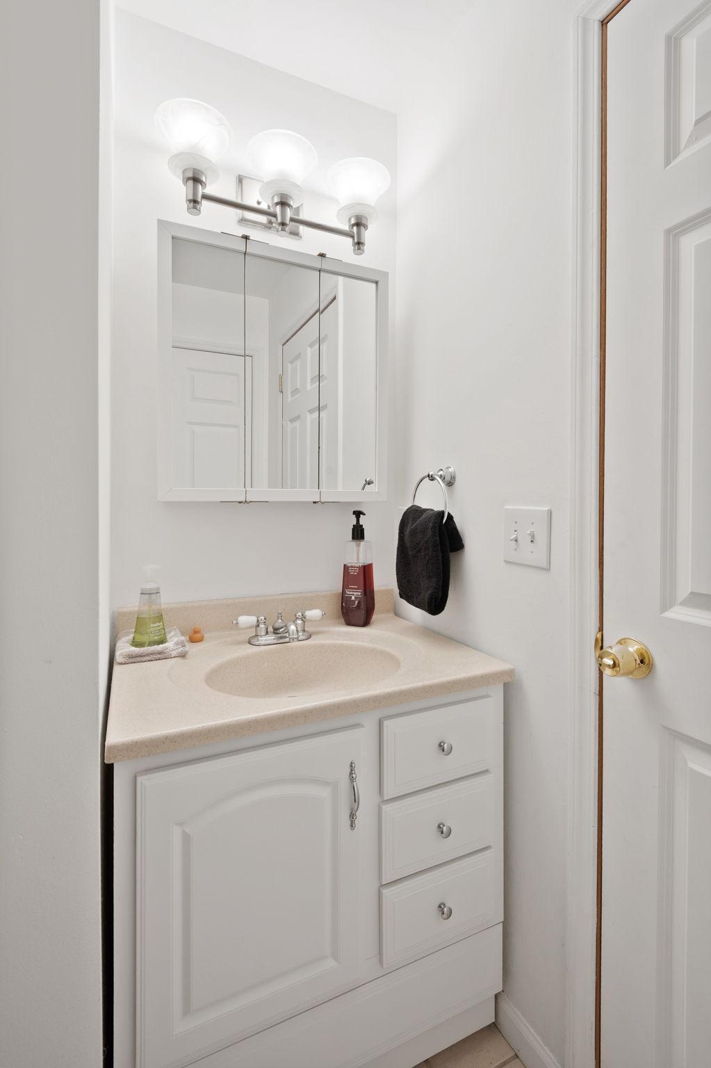2160 Woodcrest Drive, Woodbury, Minnesota image 38
