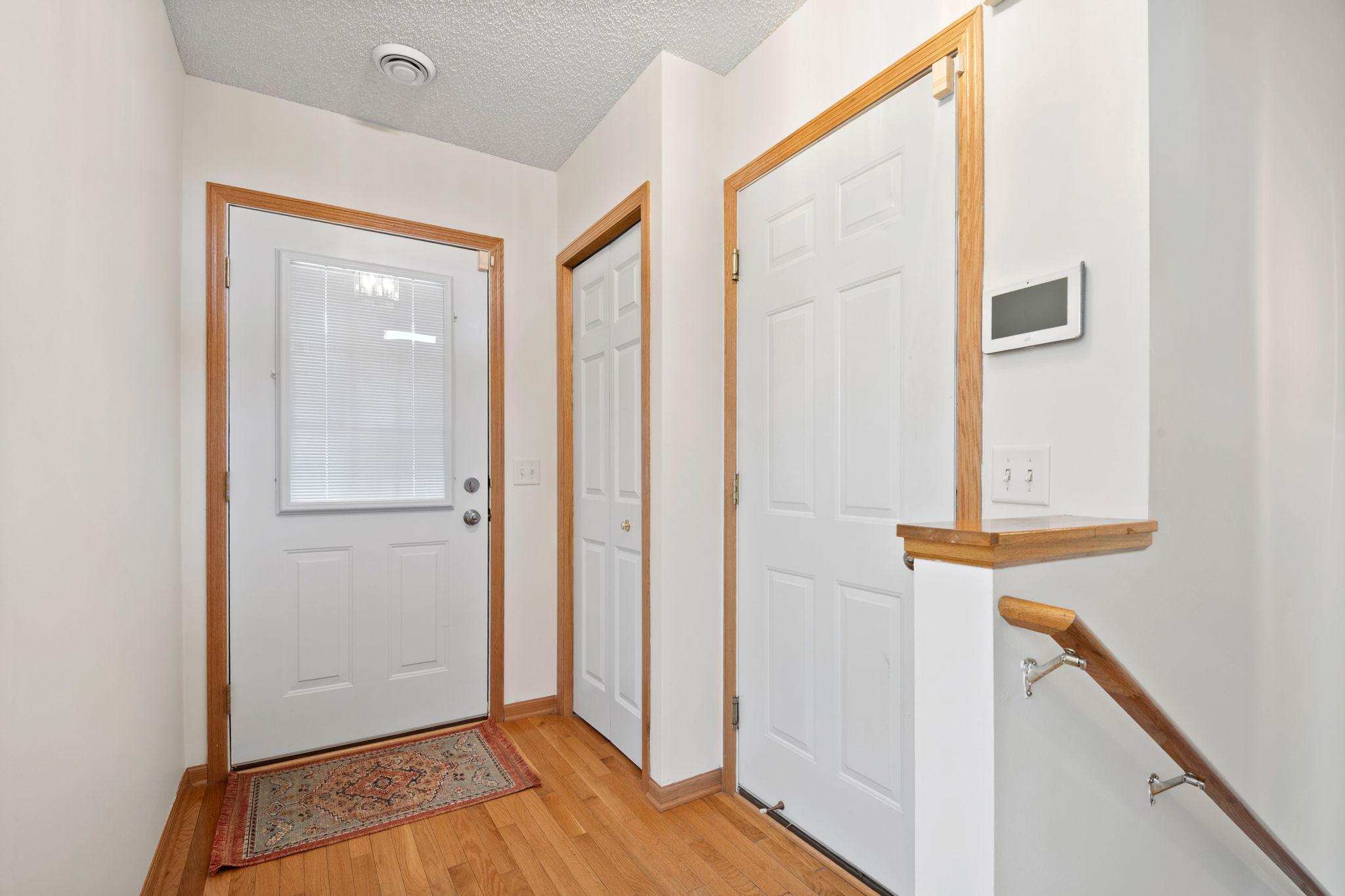 2160 Woodcrest Drive, Woodbury, Minnesota image 10