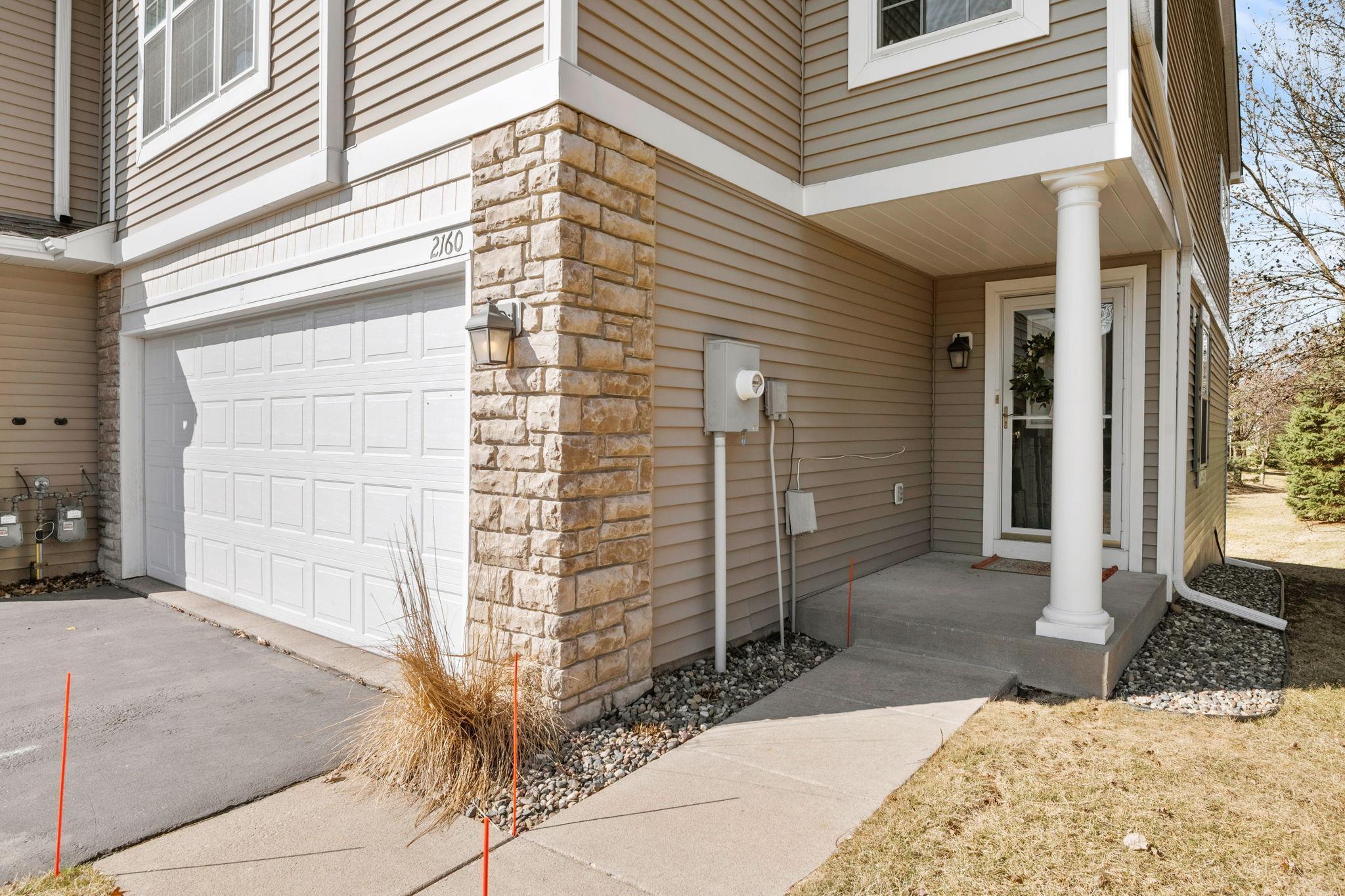 2160 Woodcrest Drive, Woodbury, Minnesota image 3