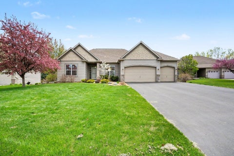 Homes For Sale - 6094 Summit Curve<br/> Washington County, Cottage Grove, MN 55016