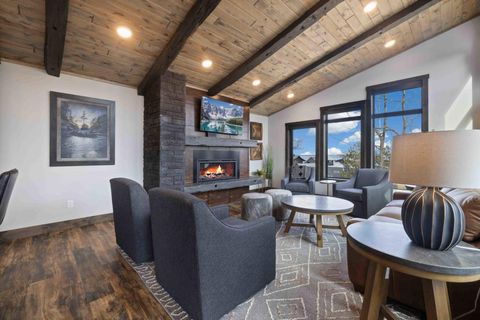 Homes For Sale - 9890 Adventure Way Way<br/> Nisswa, MN 56468