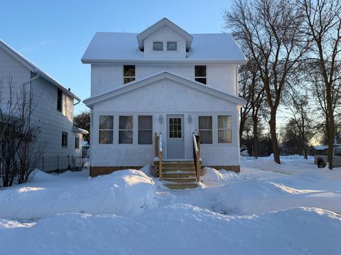 Multifamily For Sale - 723 6th Street<br/> International Falls, MN 56649
