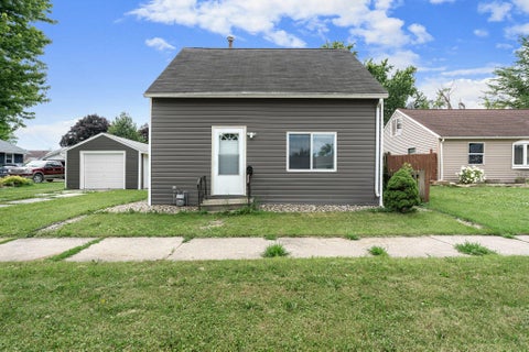 Homes For Sale - 1810 1st Avenue<br/> Mower County, Austin, MN 55912