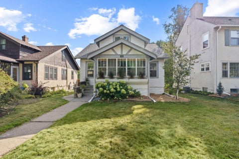 Homes For Sale - 4543 Blaisdell Avenue<br/> Minneapolis, MN 55419