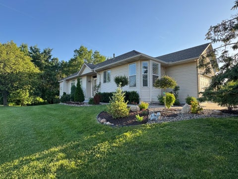 Townhouse For Sale - 474 Bluebird Lane<br/> Woodbury, MN 55125