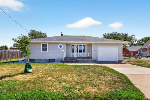 Homes For Sale - 417 W Irving Street<br/> Lake City, MN 55041