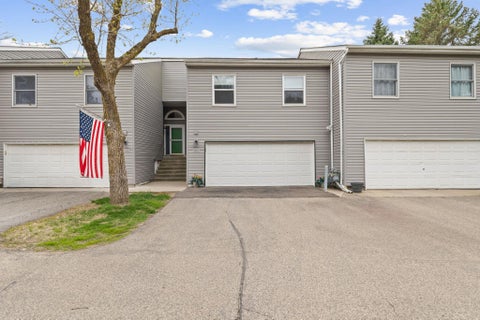 Townhouse For Sale - 5408 Egan Drive<br/> Savage, MN 55378