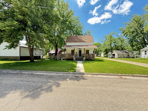Homes For Sale - 135 N Petrick Street<br/> Appleton, MN 56208